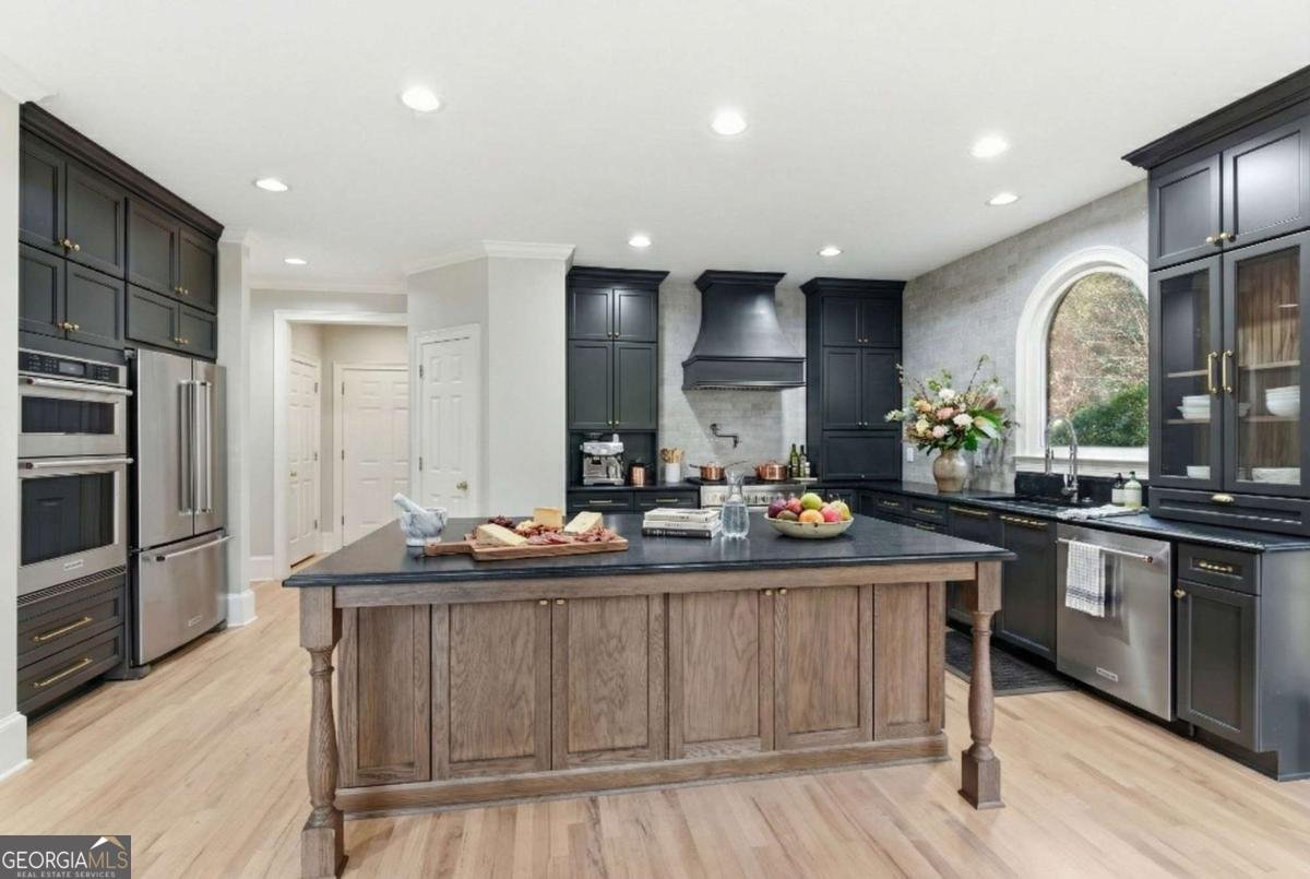 320 Champions View Drive Milton - 21