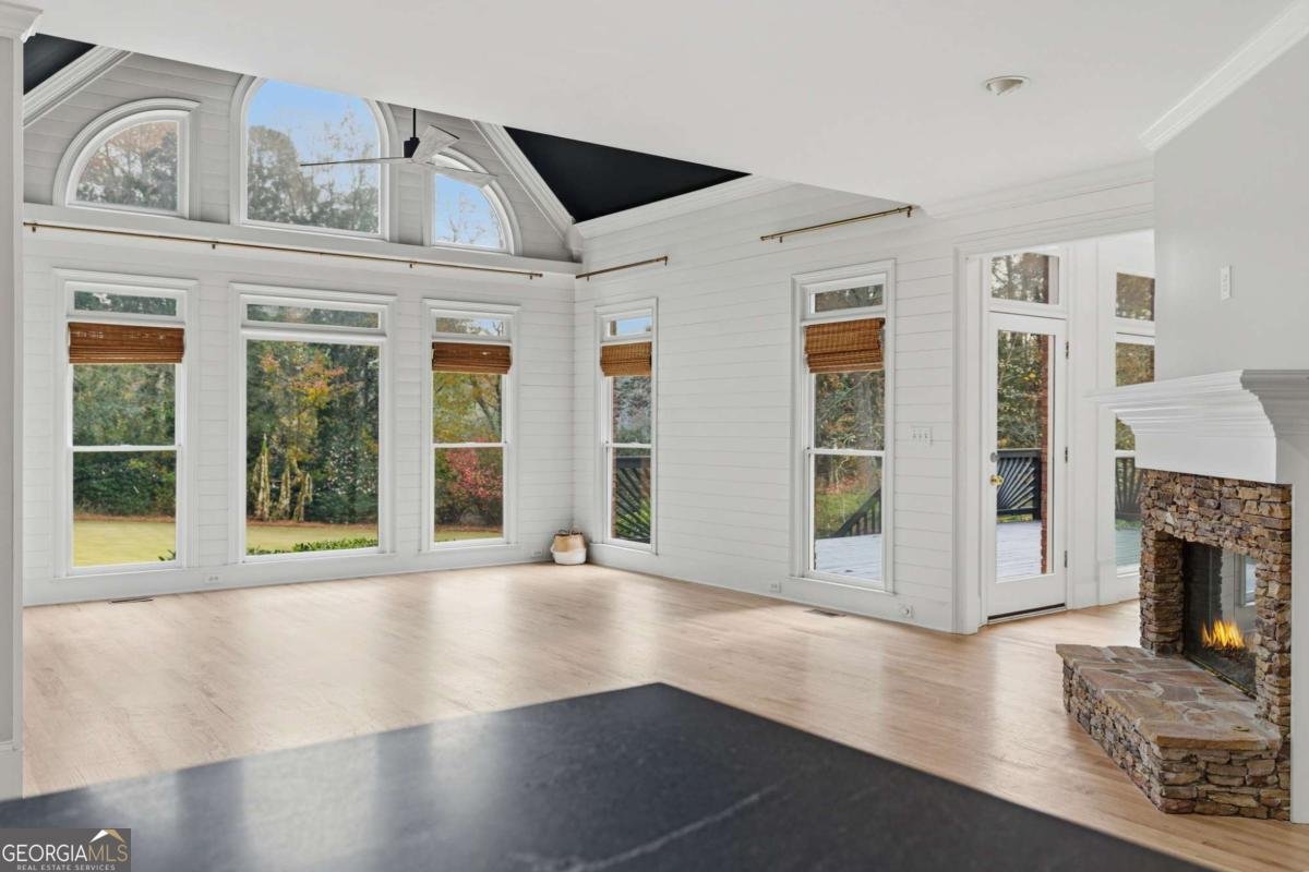 320 Champions View Drive Milton - 26