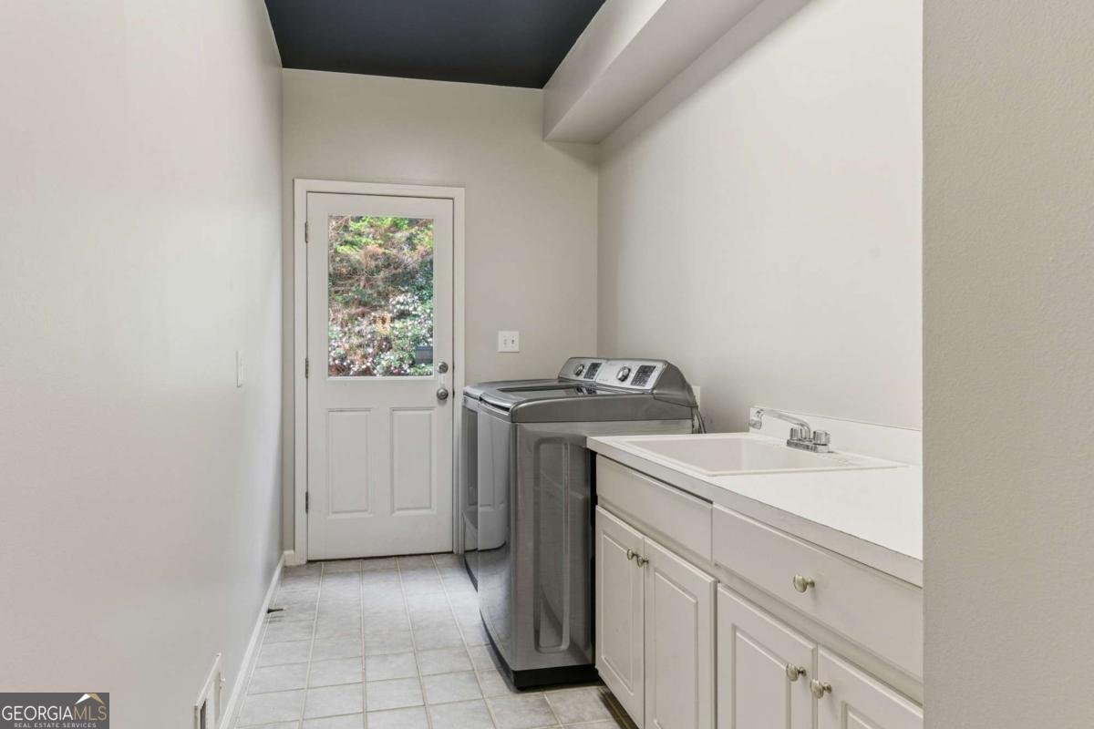 320 Champions View Drive Milton - 28