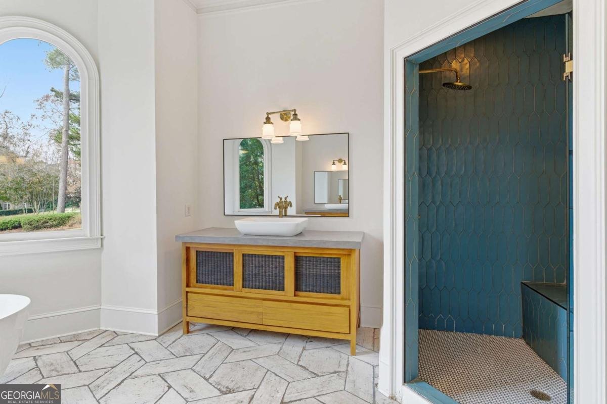 320 Champions View Drive Milton - 38