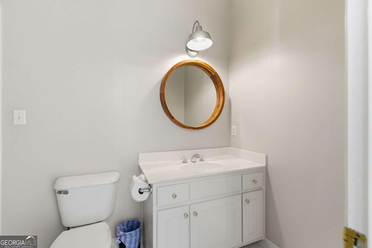 320 Champions View Drive Milton - 44