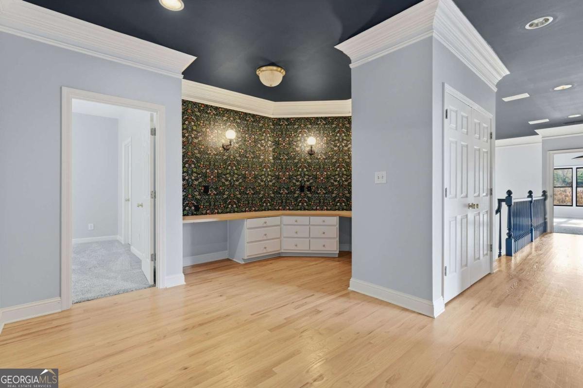 320 Champions View Drive Milton - 45