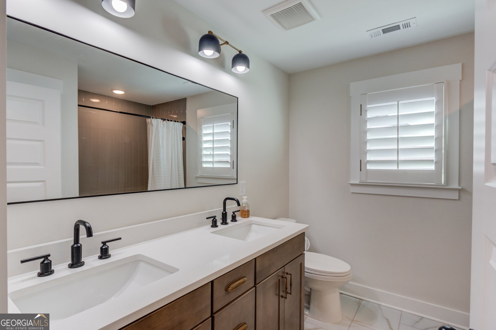 7033 Manchester Drive Flowery Branch - 21