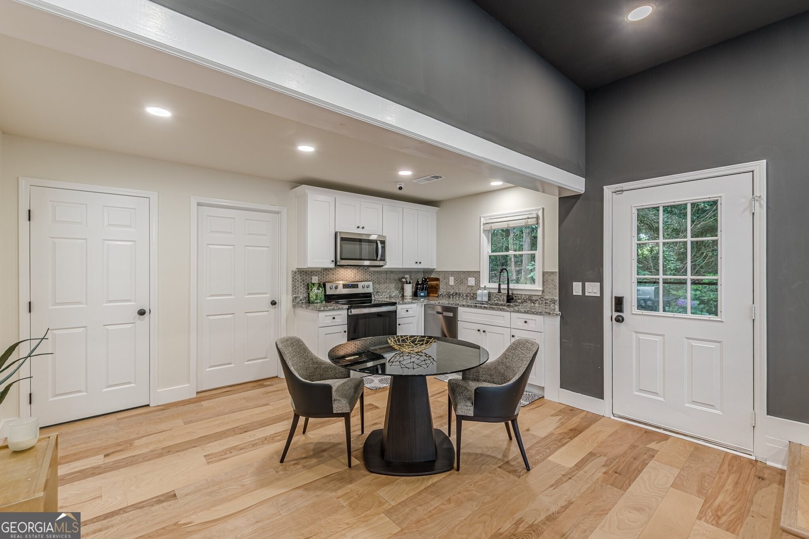 6394 Wood Valley Road Douglasville - 33