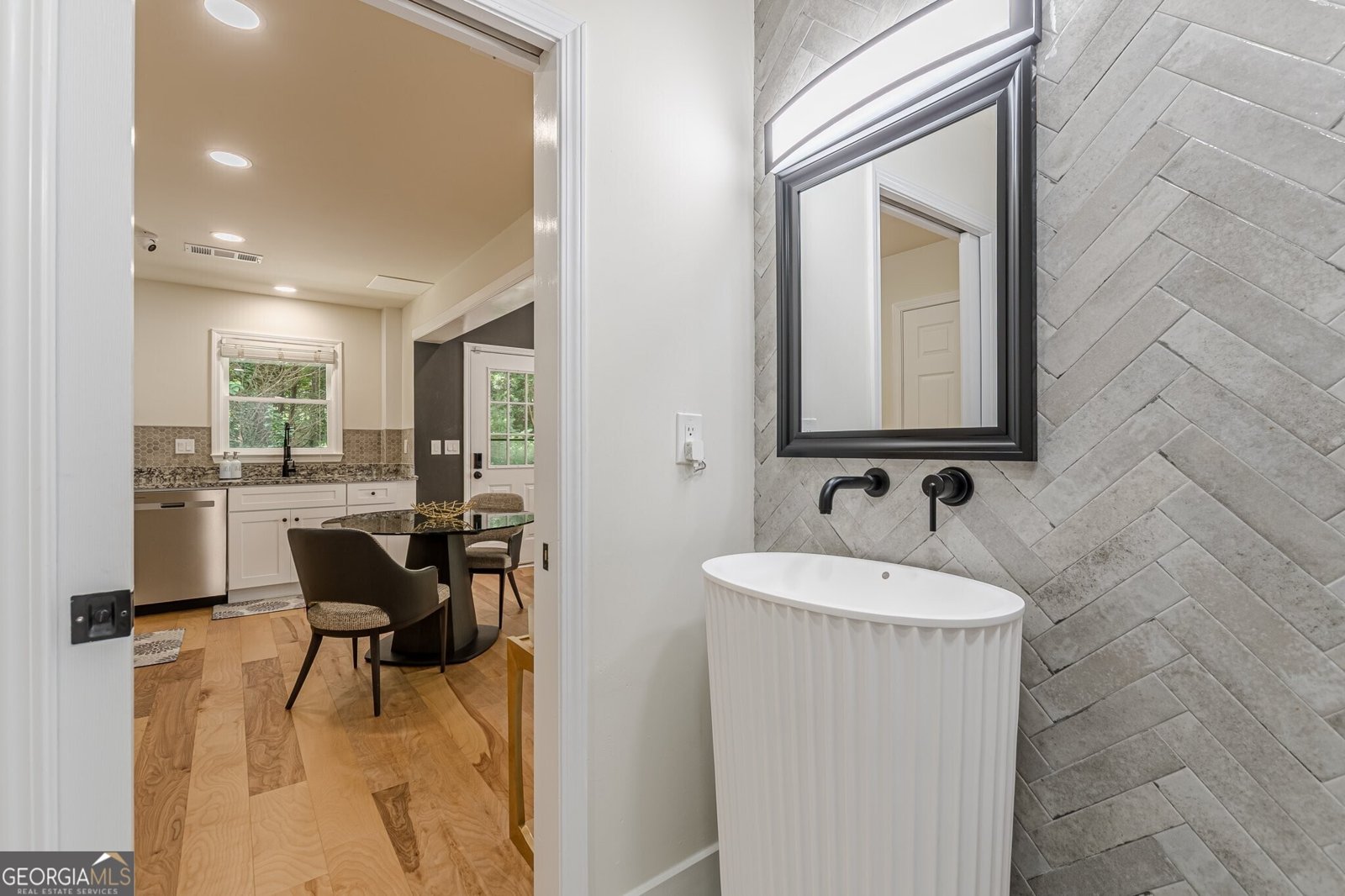 6394 Wood Valley Road Douglasville - 37