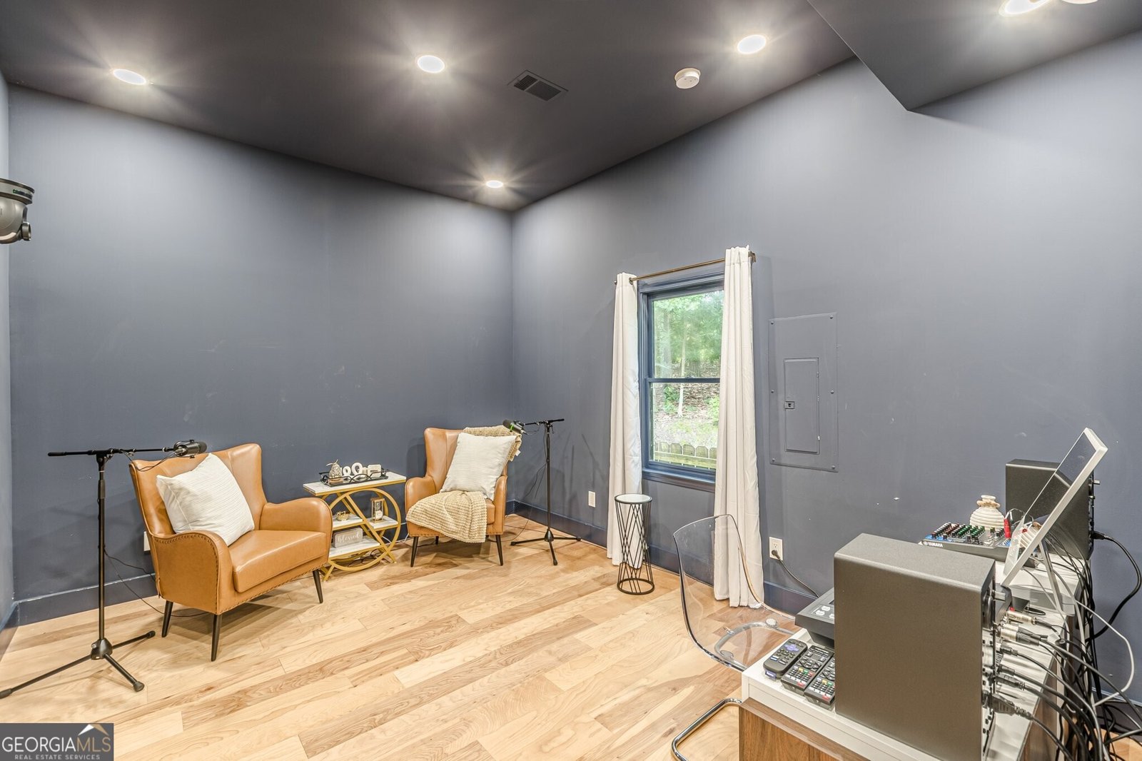 6394 Wood Valley Road Douglasville - 40