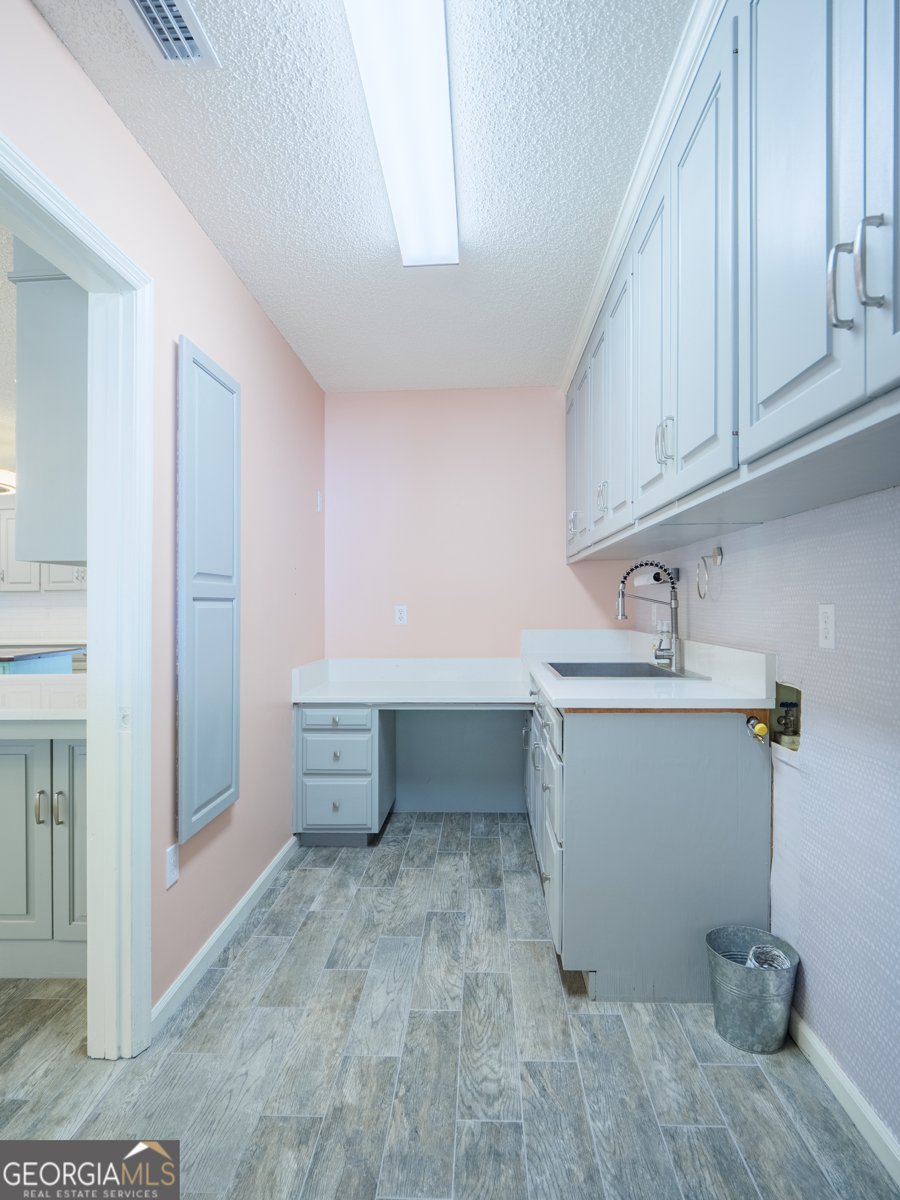 4710 Summerfield Drive Hahira - 25