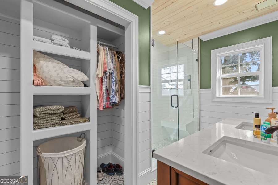 5466 Robbin Road Patterson - 28