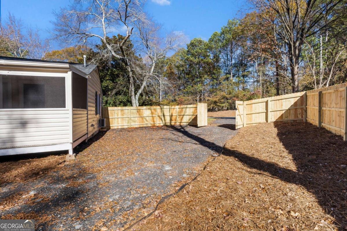 700 Parkdale Drive Scottdale - 18