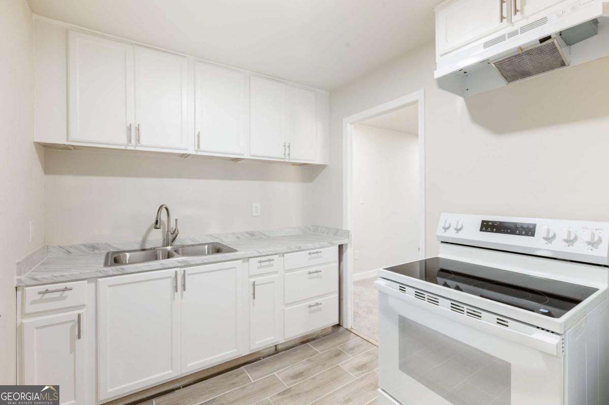 700 Parkdale Drive Scottdale - 24