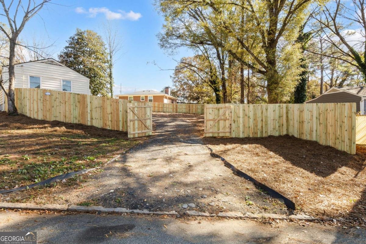 700 Parkdale Drive Scottdale - 41