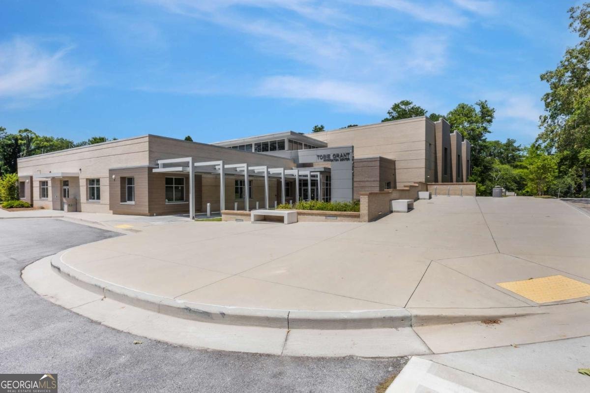 700 Parkdale Drive Scottdale - 49