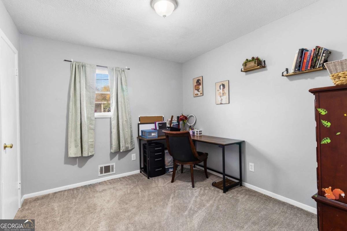 6390 EXECUTIVE Drive Winston - 18