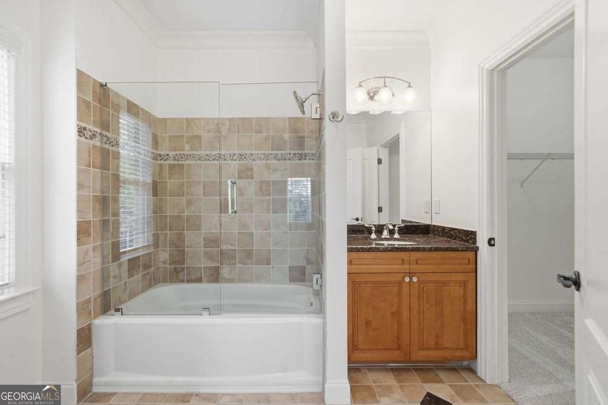 7611 Regency Circle Sandy Springs - 12