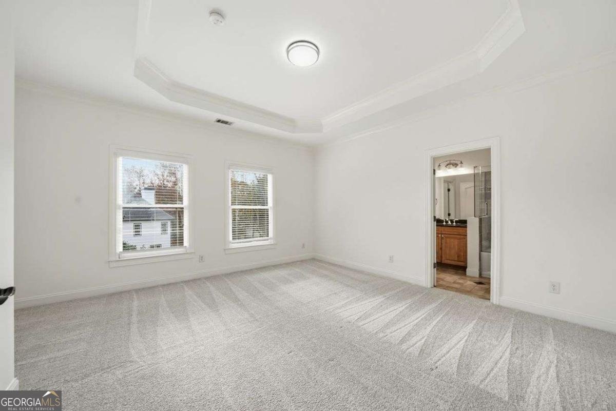 7611 Regency Circle Sandy Springs - 3