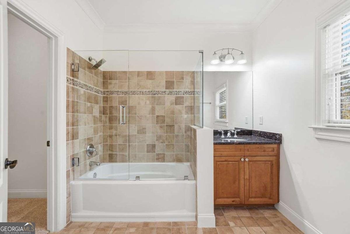 7611 Regency Circle Sandy Springs - 9