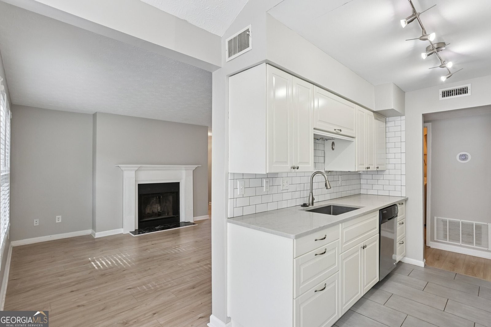 408 Glenleaf Drive Peachtree Corners - 13