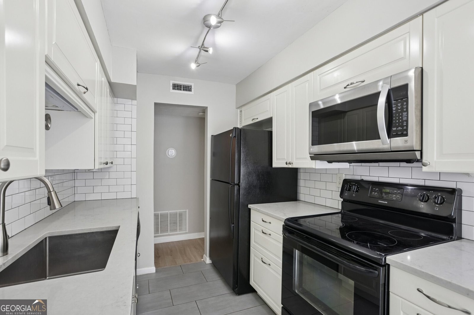 408 Glenleaf Drive Peachtree Corners - 14