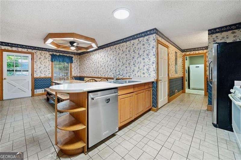 551 Duke Drive Marietta - 5