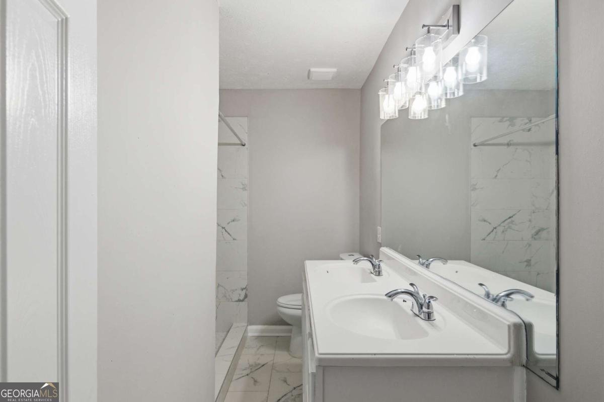 127 Old Rosser Rd Lilburn - 17