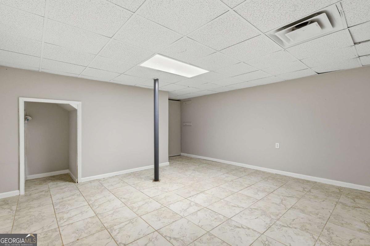 127 Old Rosser Rd Lilburn - 19