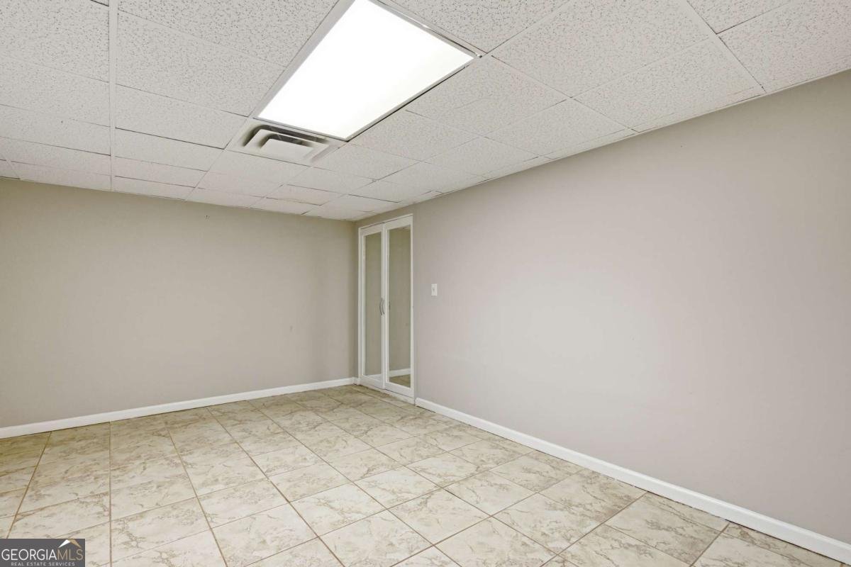 127 Old Rosser Rd Lilburn - 21