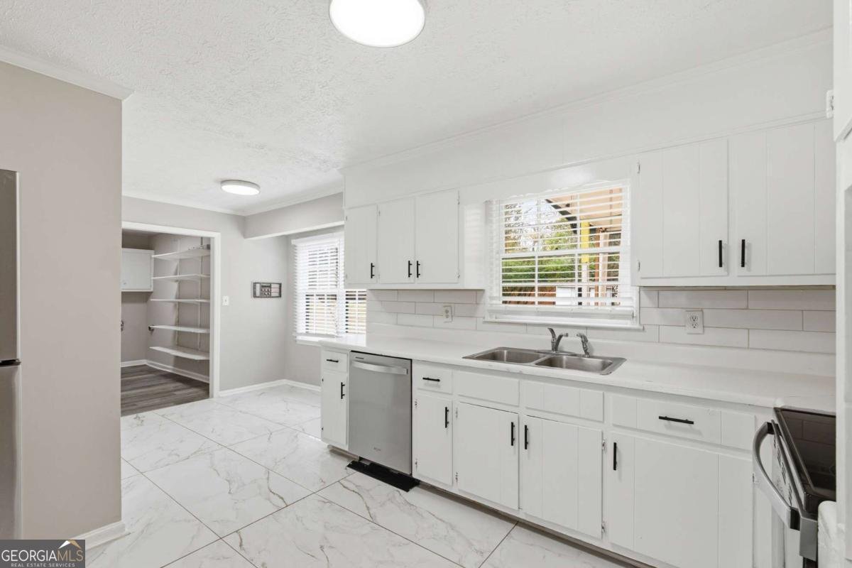 127 Old Rosser Rd Lilburn - 8