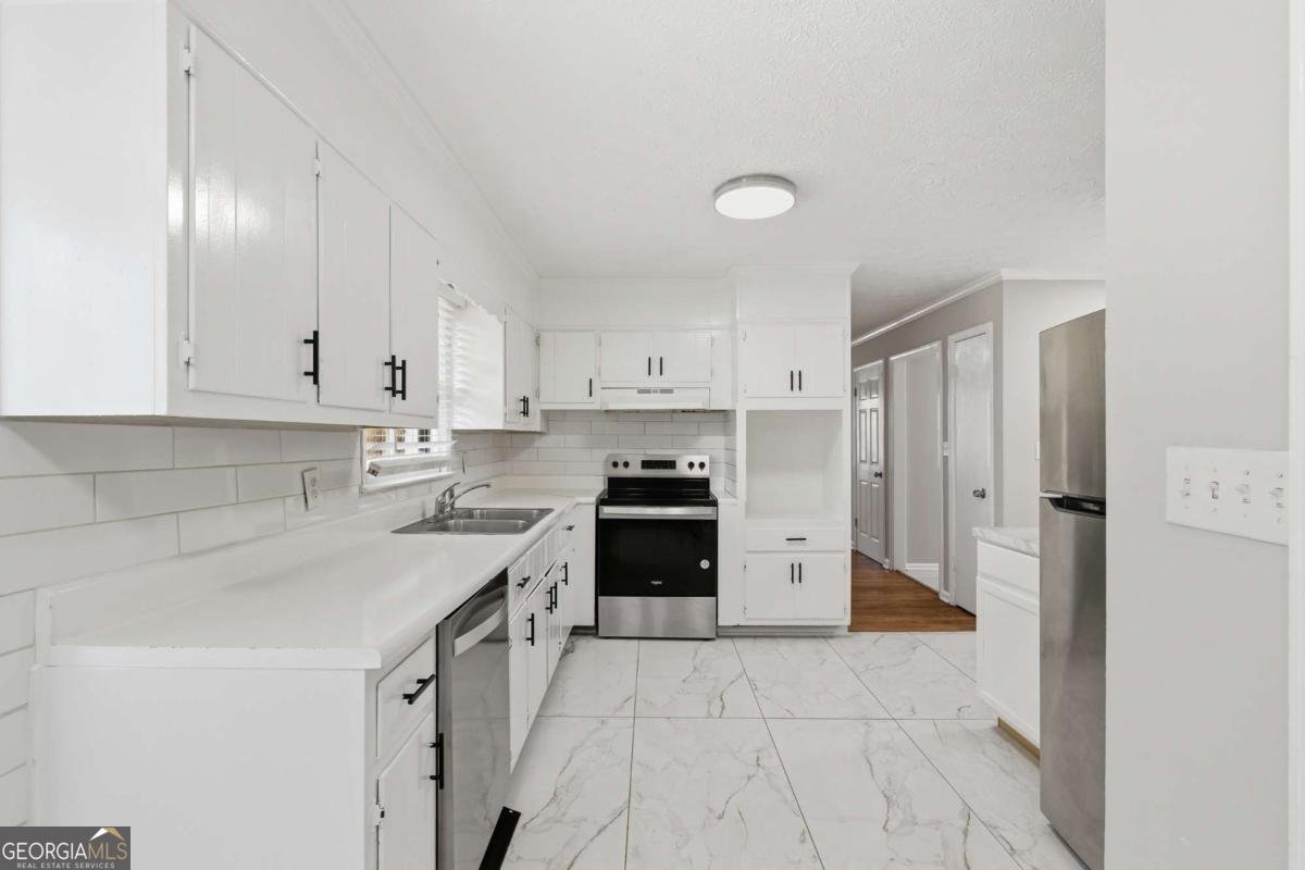 127 Old Rosser Rd Lilburn - 9