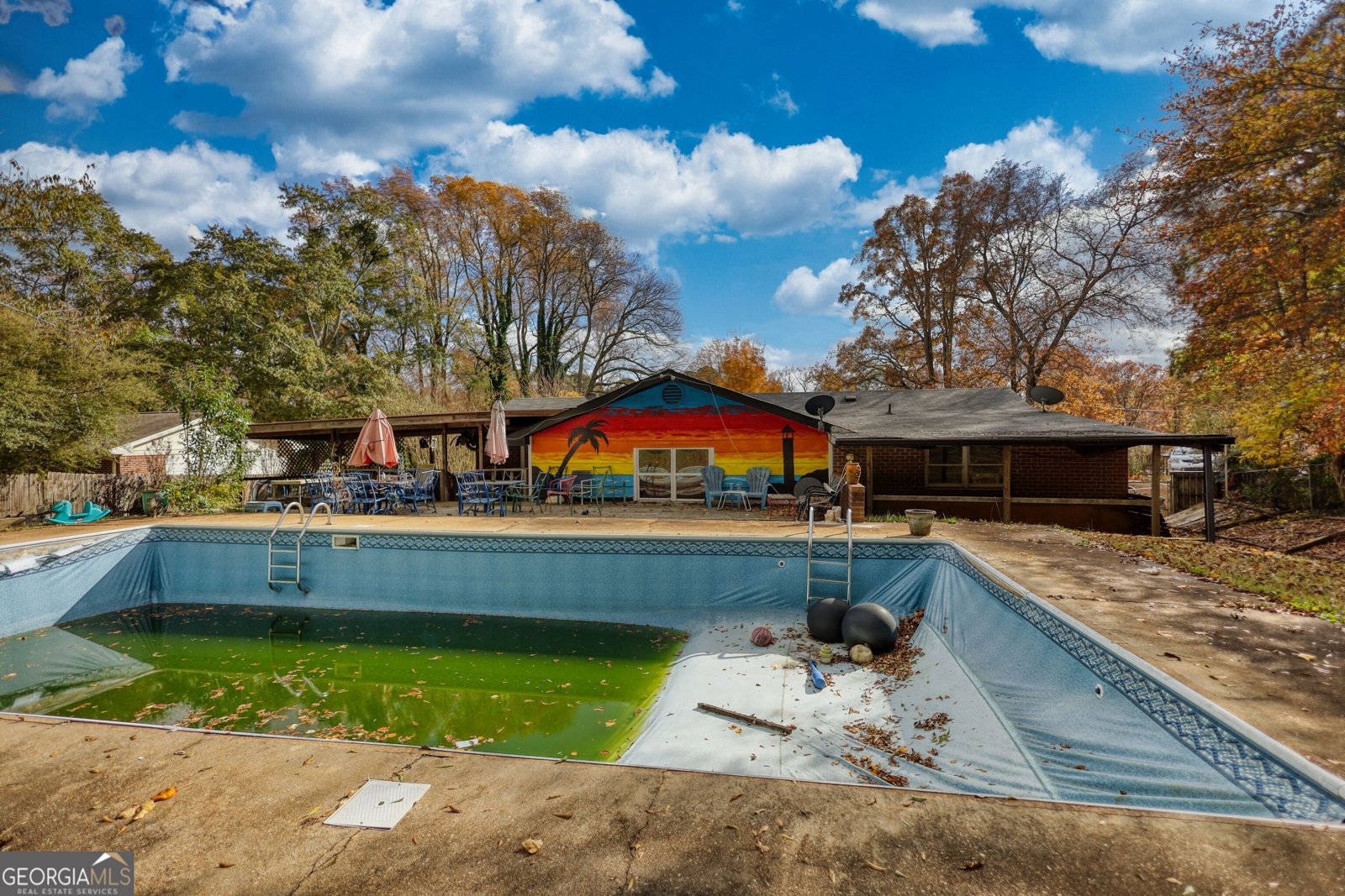 279 Spring Street Winder - 1