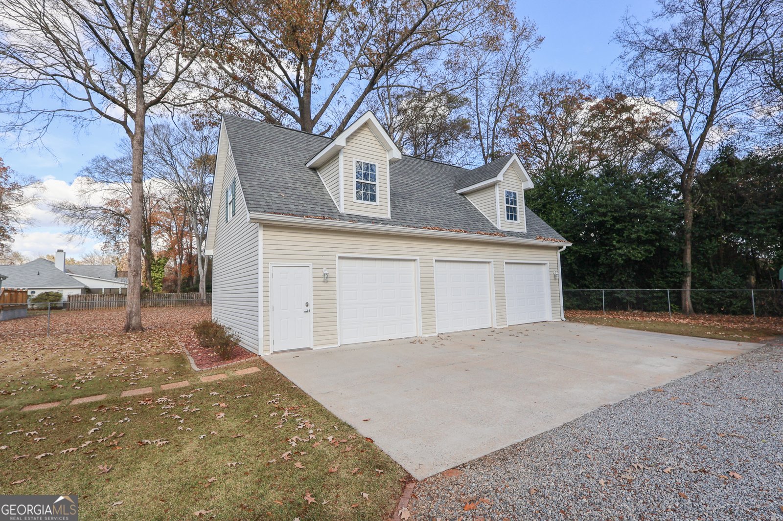 215 Stonefield Circle Macon - 19