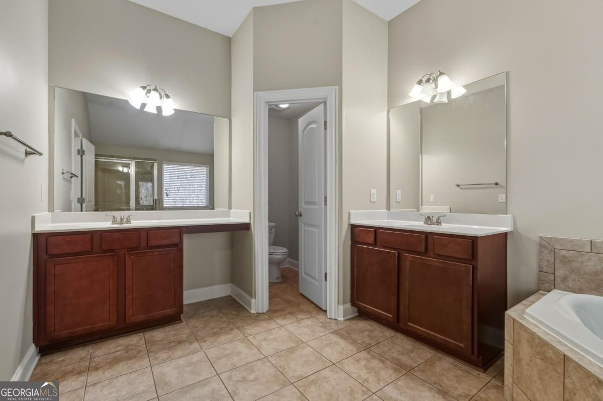 2416 Loughridge Drive Buford - 26