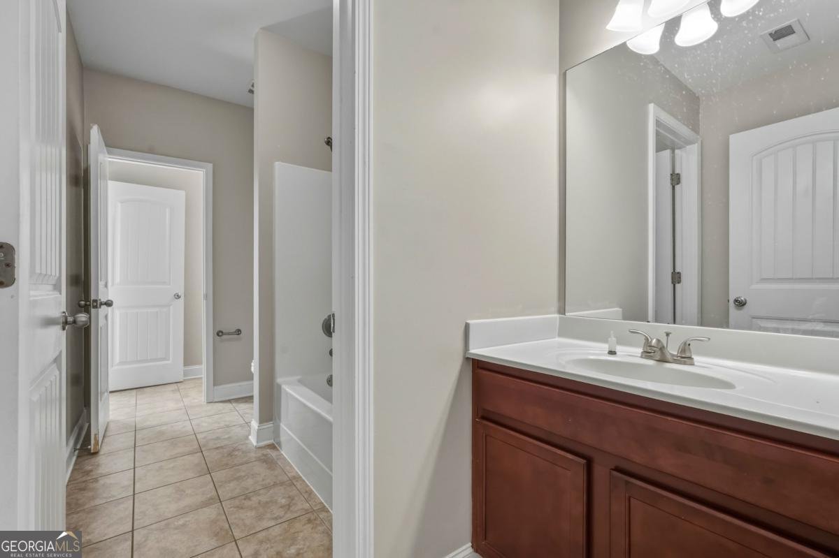 2416 Loughridge Drive Buford - 34