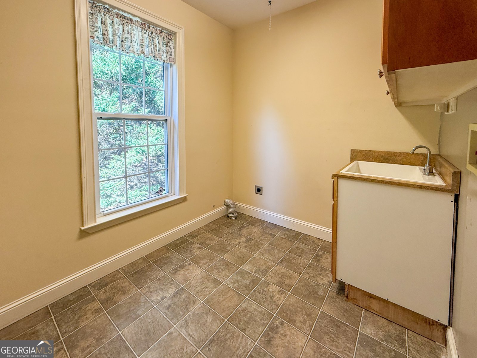 401 Pointe Willow Drive Cleveland - 12