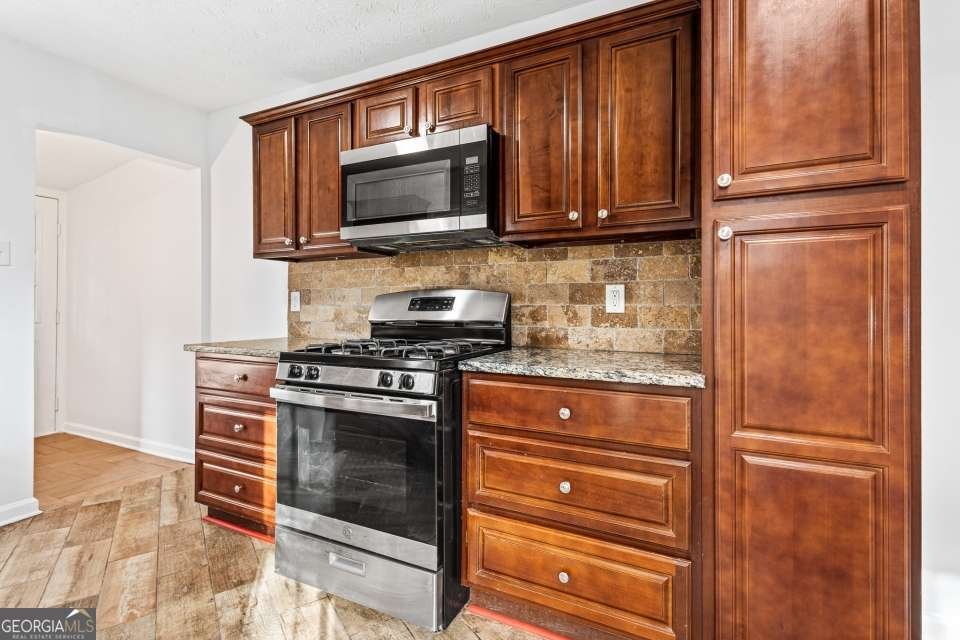 4681 City View Drive Forest Park - 7