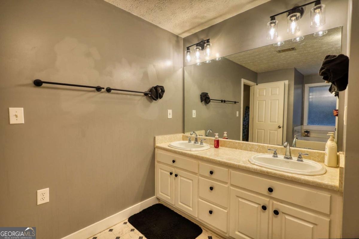 225 Ewing Drive Social Circle - 53