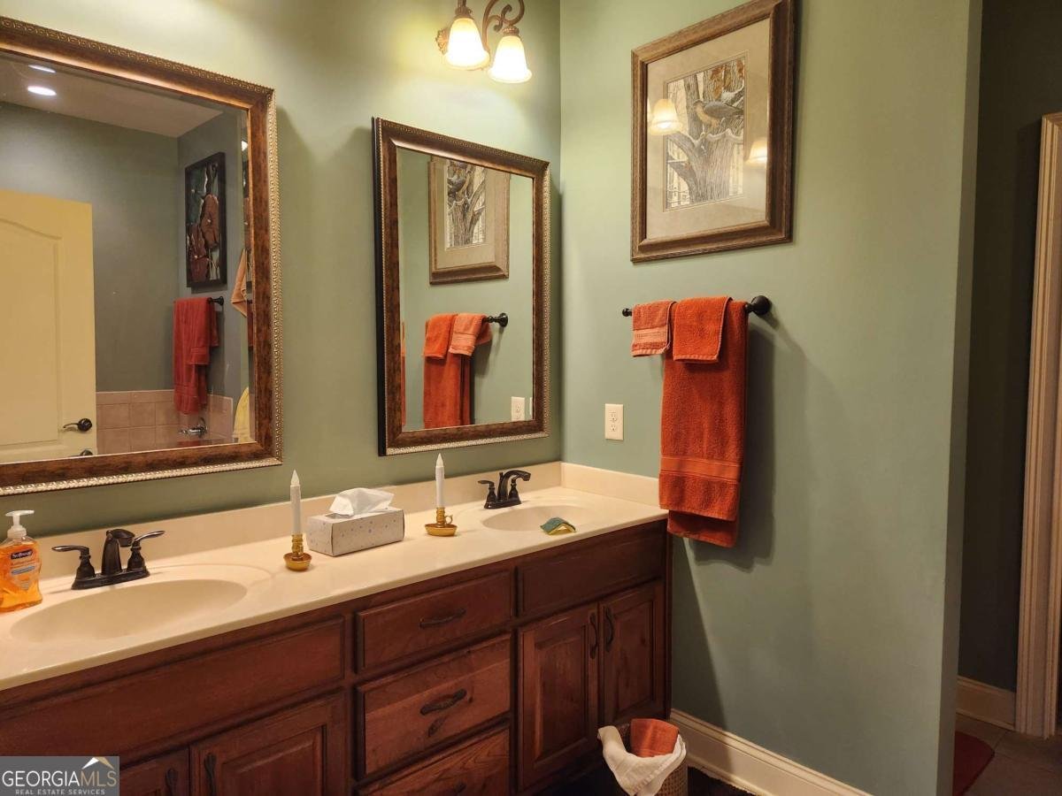 85 SUMMIT CANYON Road Dahlonega - 23