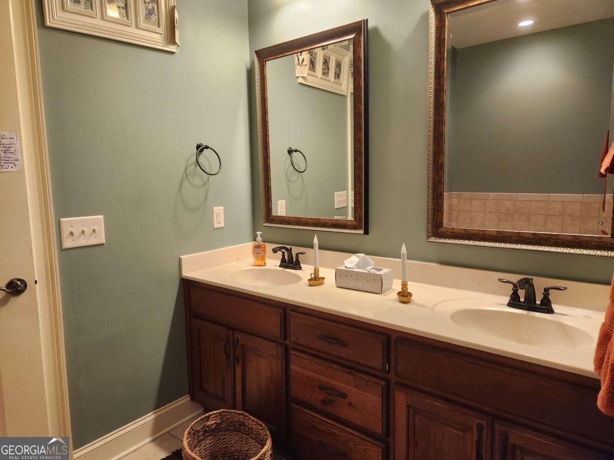 85 SUMMIT CANYON Road Dahlonega - 28