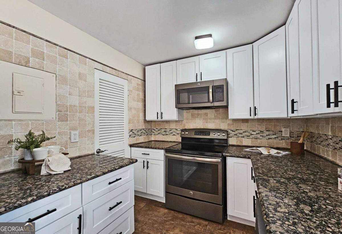 136 Peachtree Memorial Drive Atlanta - 12