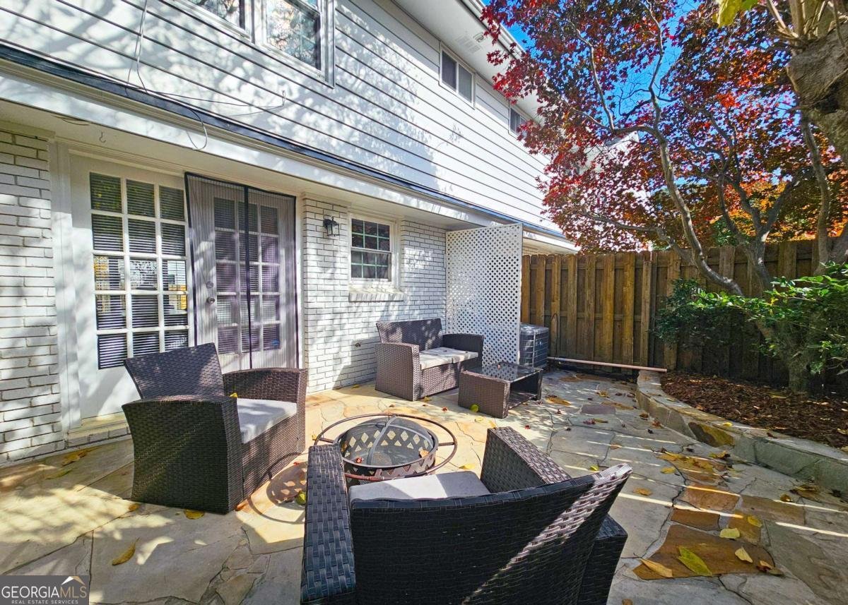 136 Peachtree Memorial Drive Atlanta - 24