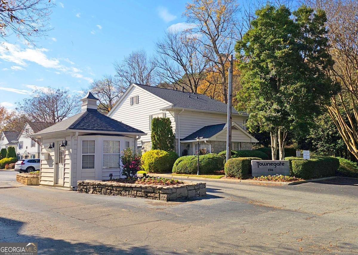 136 Peachtree Memorial Drive Atlanta - 26