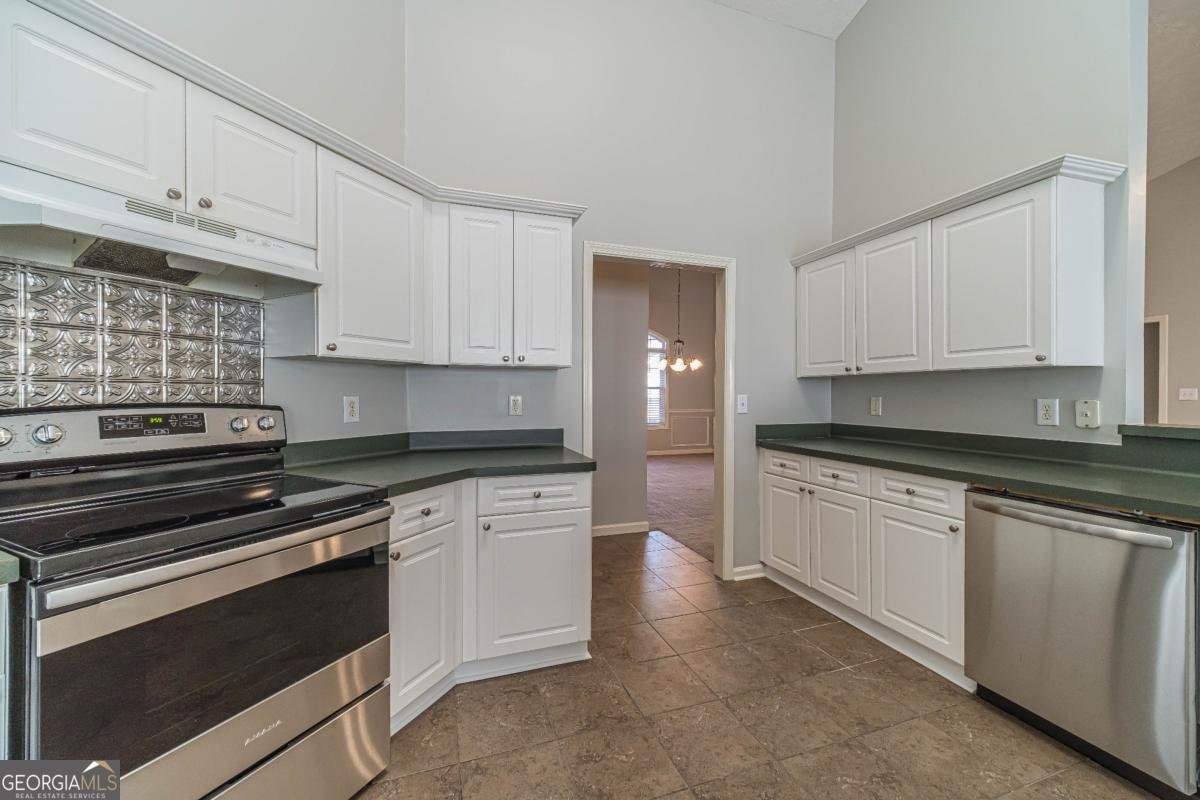 2717 Links Overlook Drive Dacula - 8