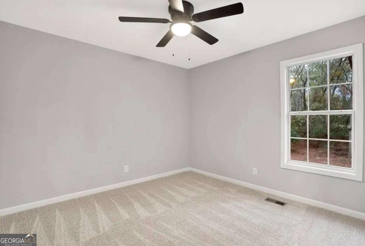 2054 Jana Lane Statham - 16