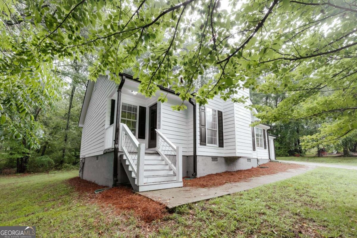 2054 Jana Lane Statham - 22