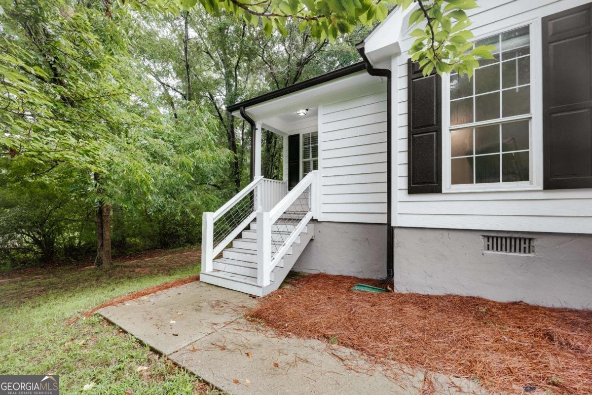 2054 Jana Lane Statham - 23