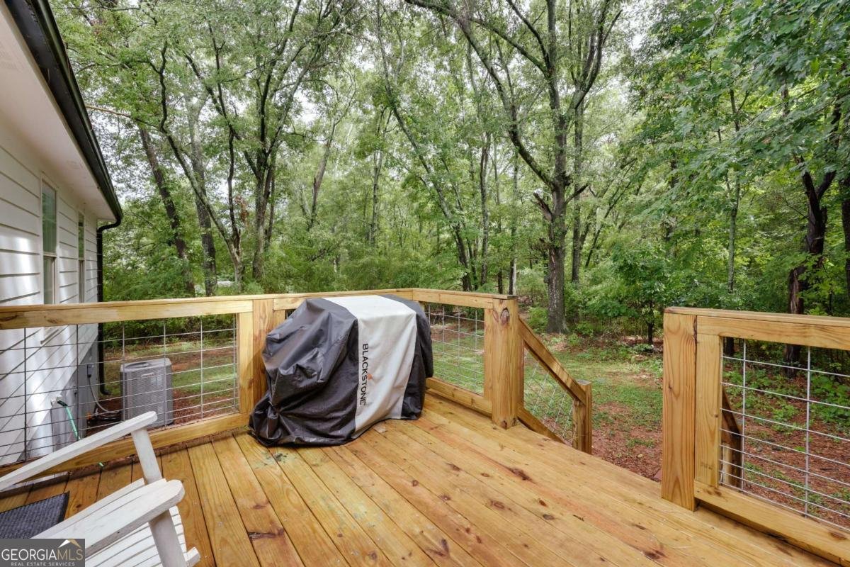 2054 Jana Lane Statham - 27