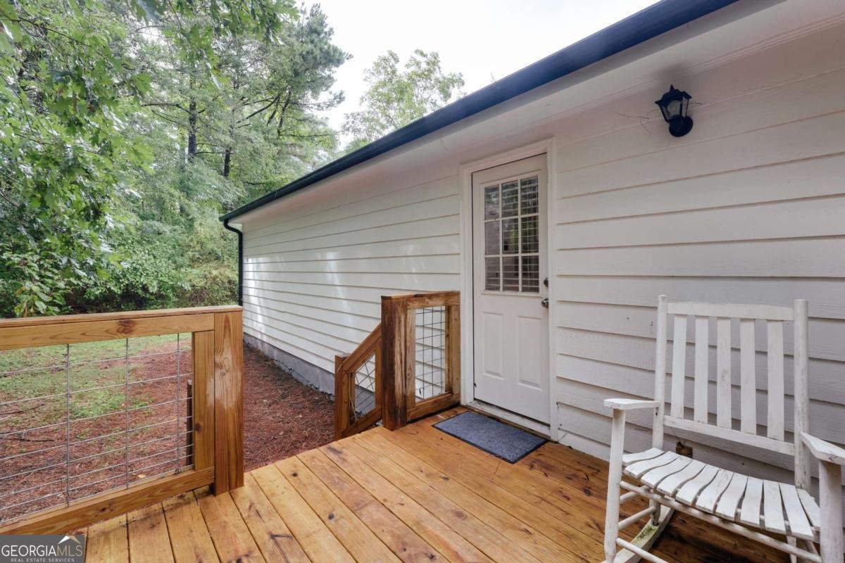 2054 Jana Lane Statham - 28