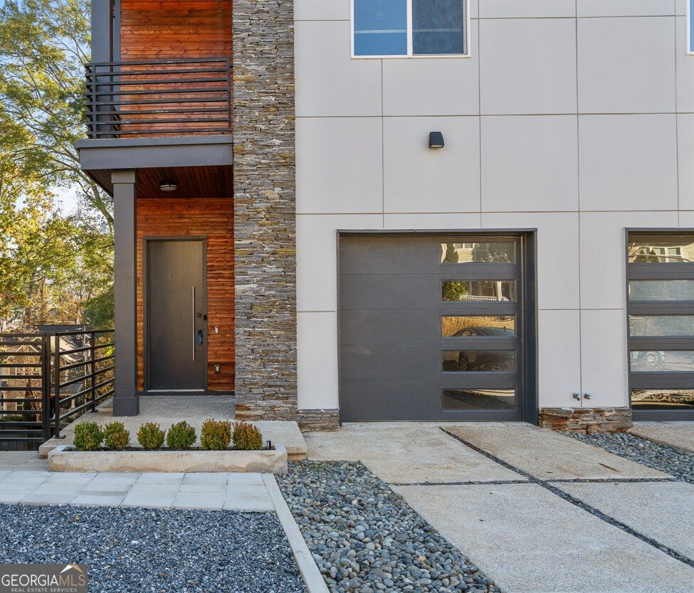 147 Hutchinson Street Atlanta - 1