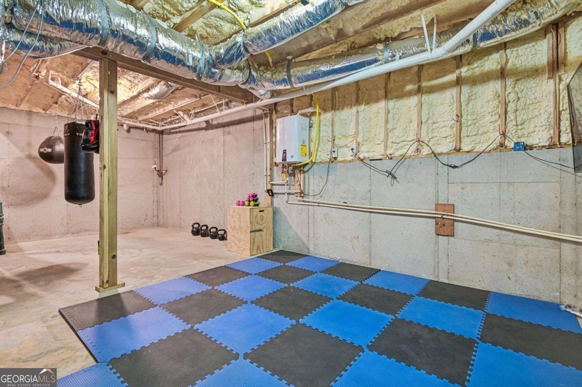 324 Sutallee Place White - 21