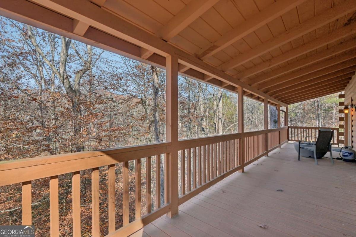 324 Sutallee Place White - 23