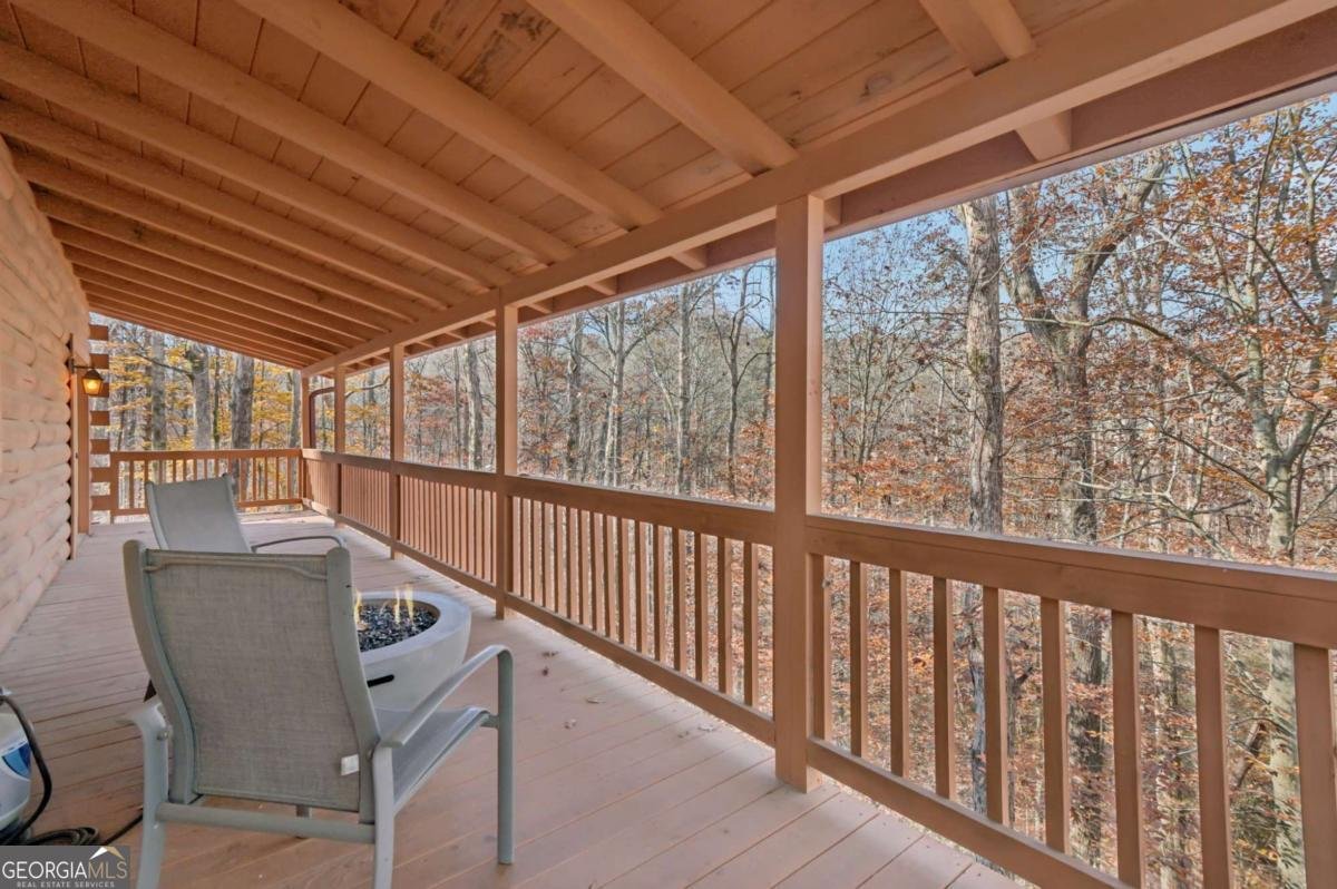 324 Sutallee Place White - 24